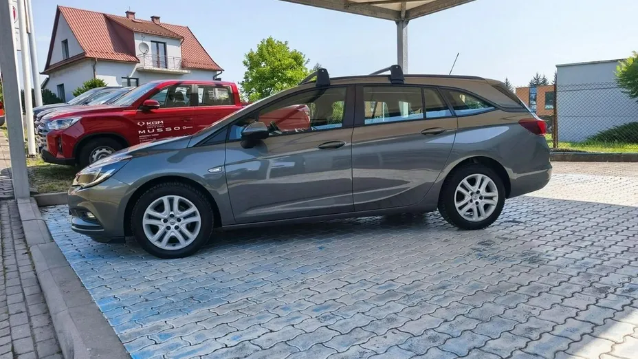 OPEL Astra -