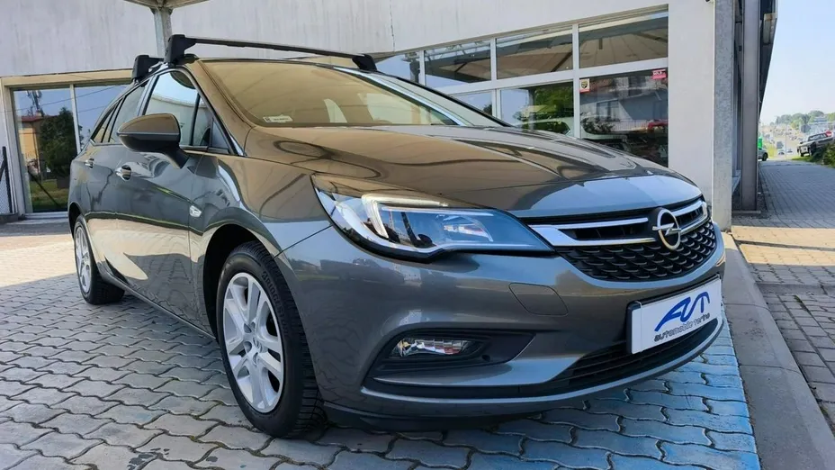 OPEL Astra -