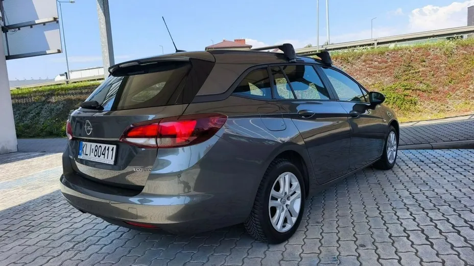 OPEL Astra -