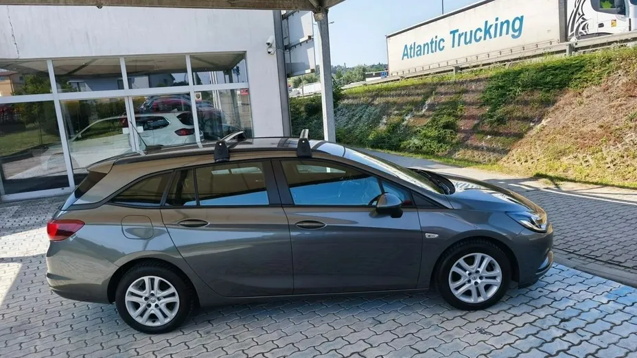 OPEL Astra -