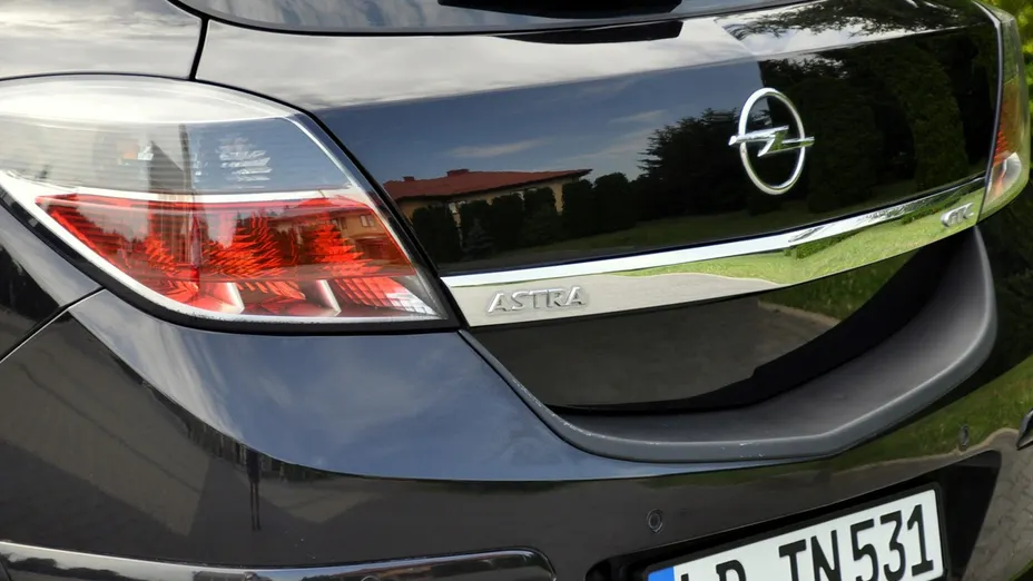 OPEL Astra -