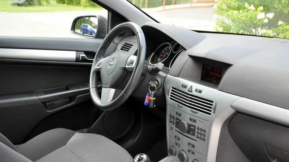 OPEL Astra -