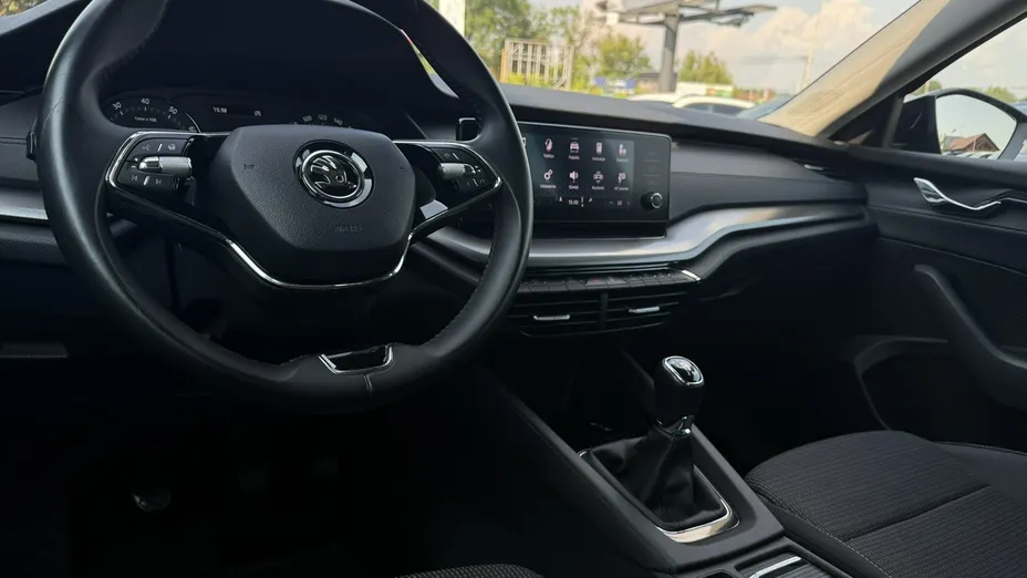 SKODA Octavia -