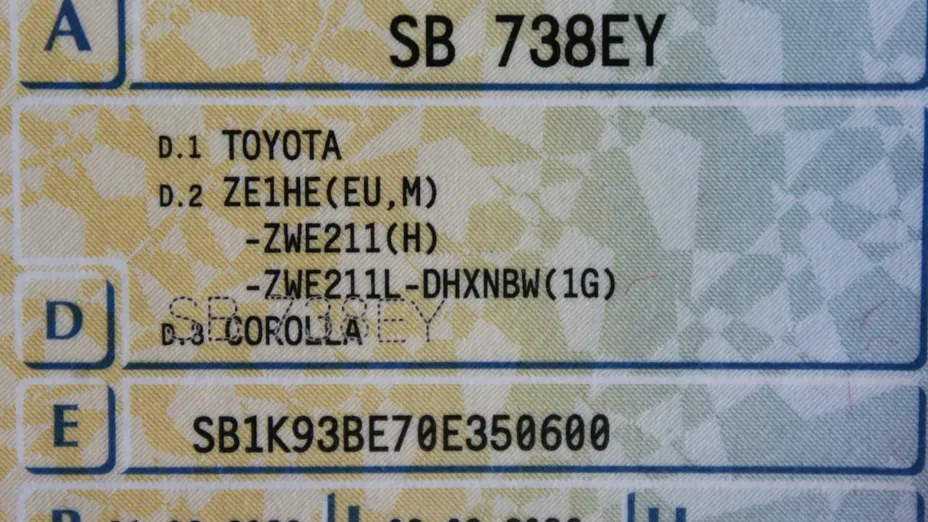 TOYOTA Corolla -