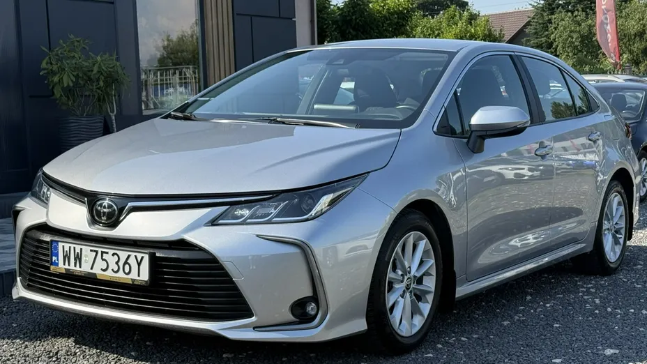 TOYOTA Corolla -