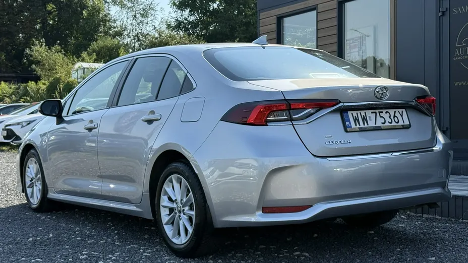 TOYOTA Corolla -