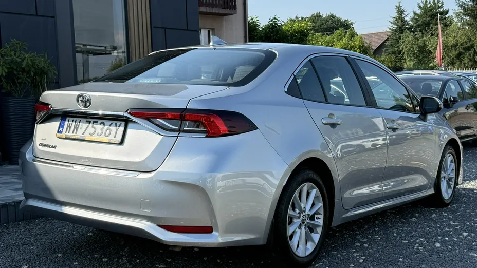 TOYOTA Corolla -