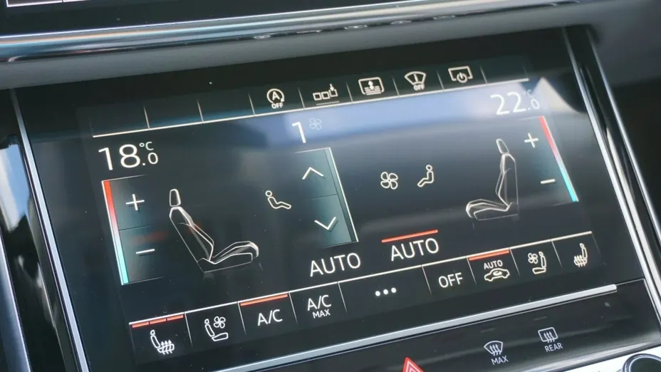 AUDI A8 -