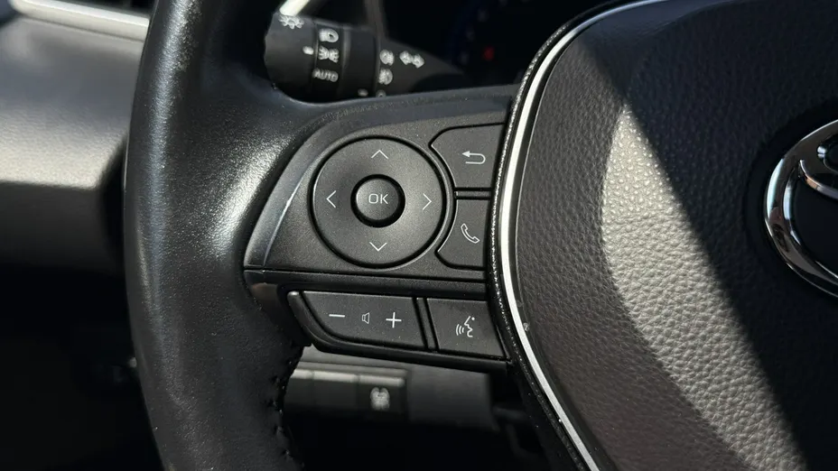 TOYOTA Corolla -