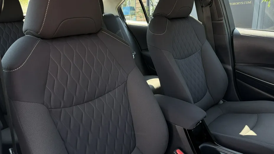 TOYOTA Corolla -