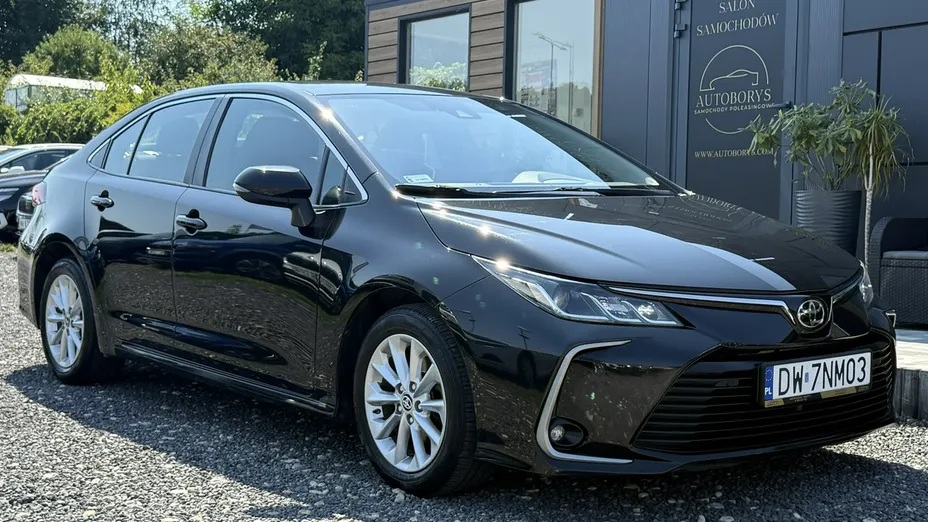 TOYOTA Corolla -