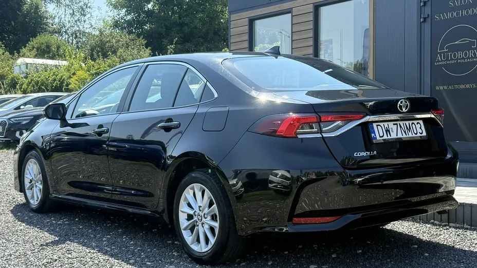 TOYOTA Corolla -