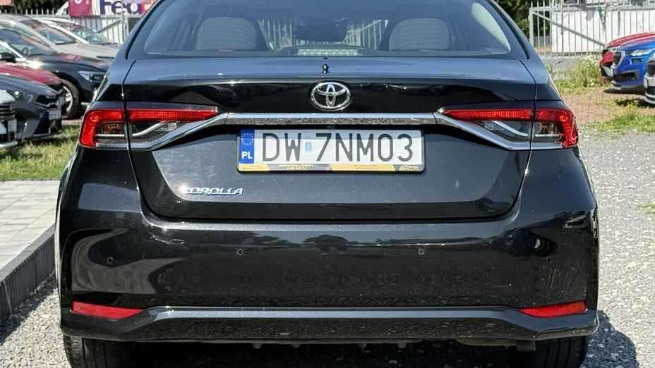 TOYOTA Corolla -