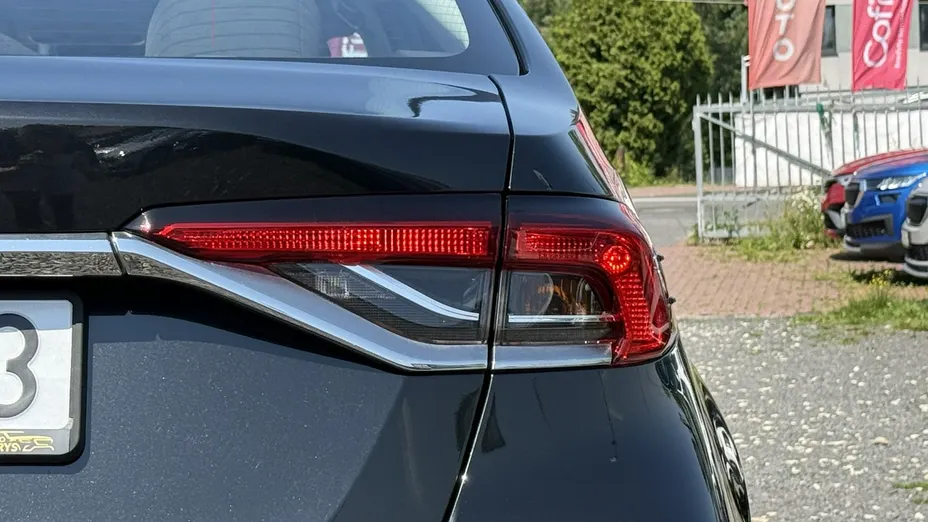 TOYOTA Corolla -