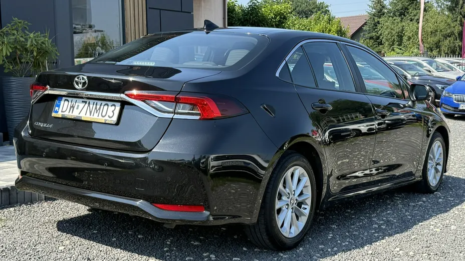 TOYOTA Corolla -