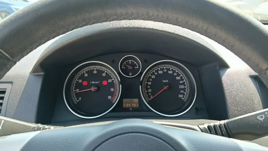 OPEL Astra -