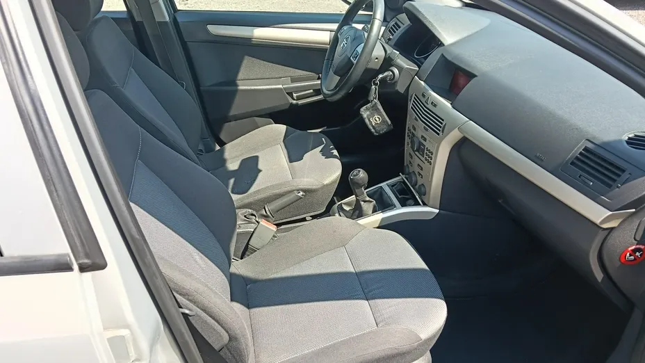 OPEL Astra -