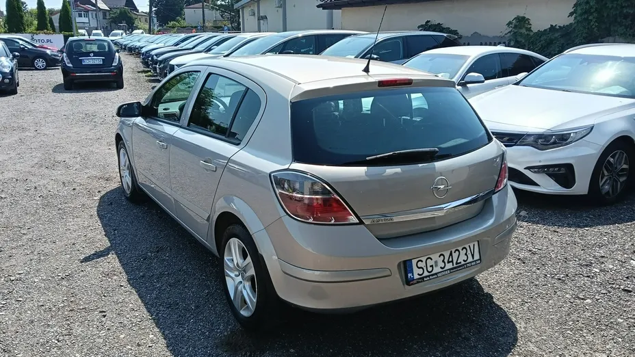 OPEL Astra -