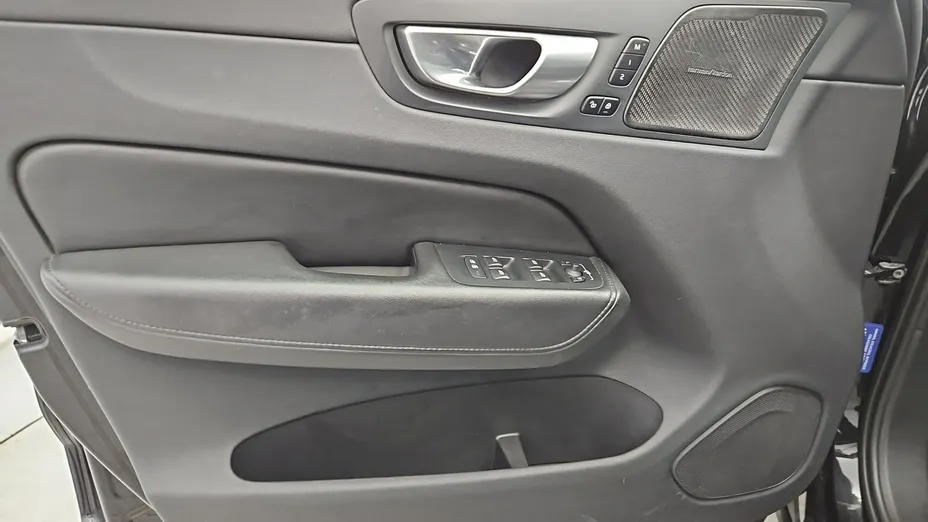 VOLVO XC60 -