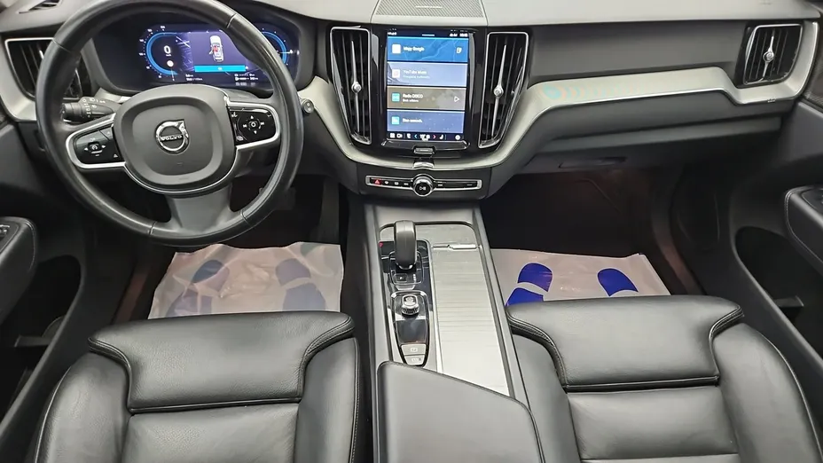 VOLVO XC60 -