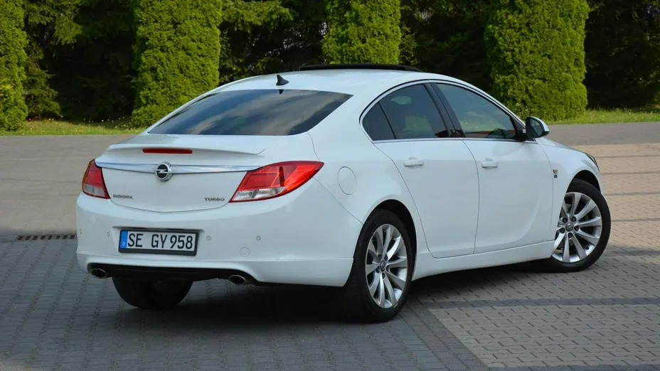 OPEL Insignia -