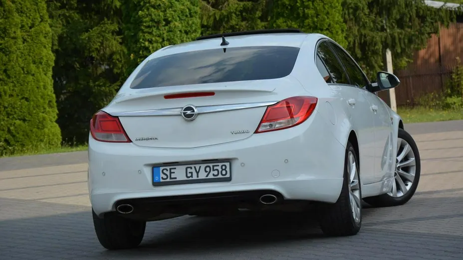 OPEL Insignia -