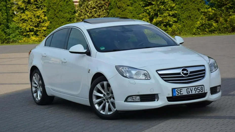 OPEL Insignia -