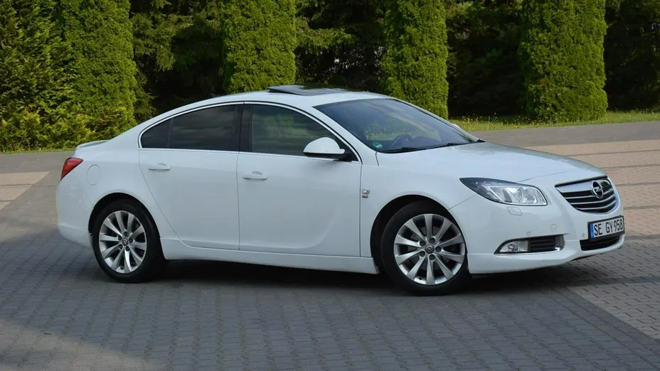 OPEL Insignia -