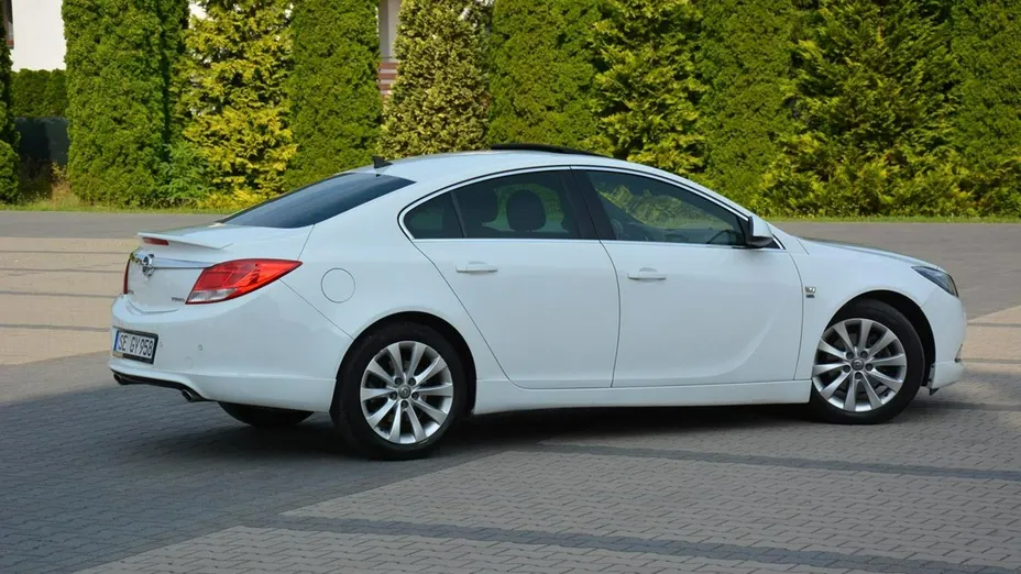 OPEL Insignia -