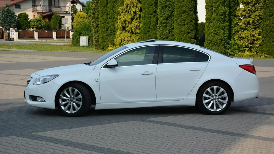 OPEL Insignia -