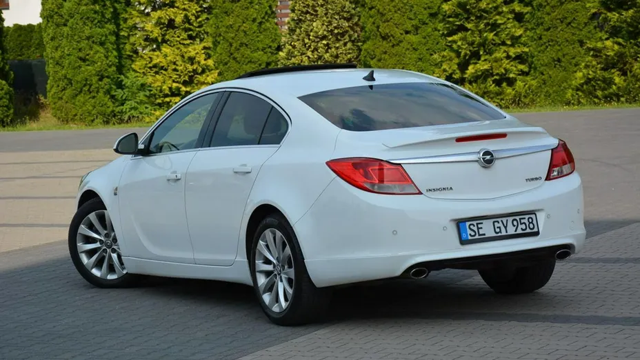 OPEL Insignia -
