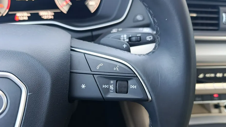 AUDI Q5 -