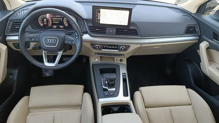 AUDI Q5 -