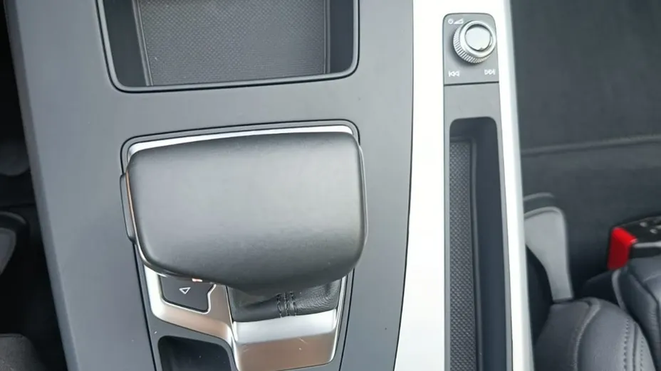 AUDI Q5 -