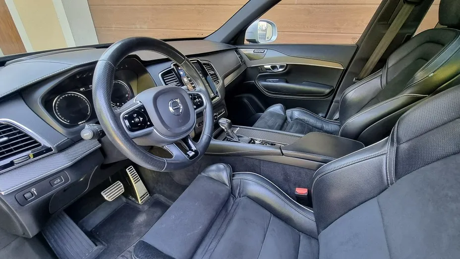 VOLVO XC90 -