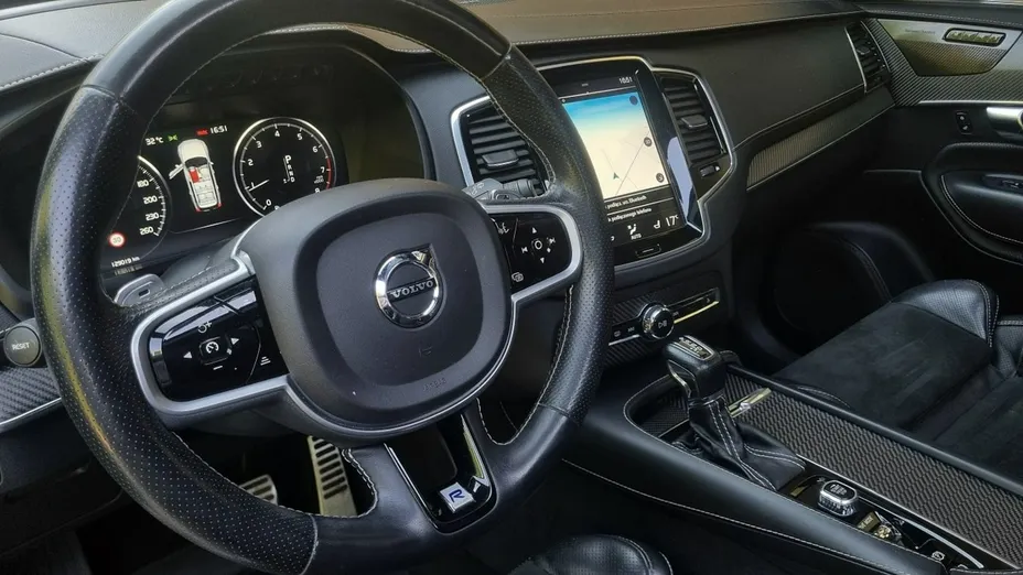 VOLVO XC90 -