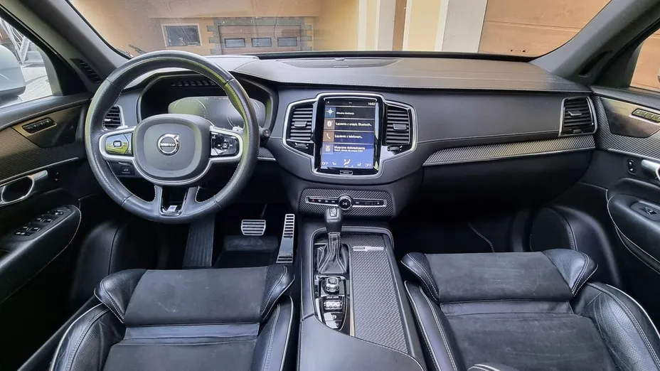 VOLVO XC90 -