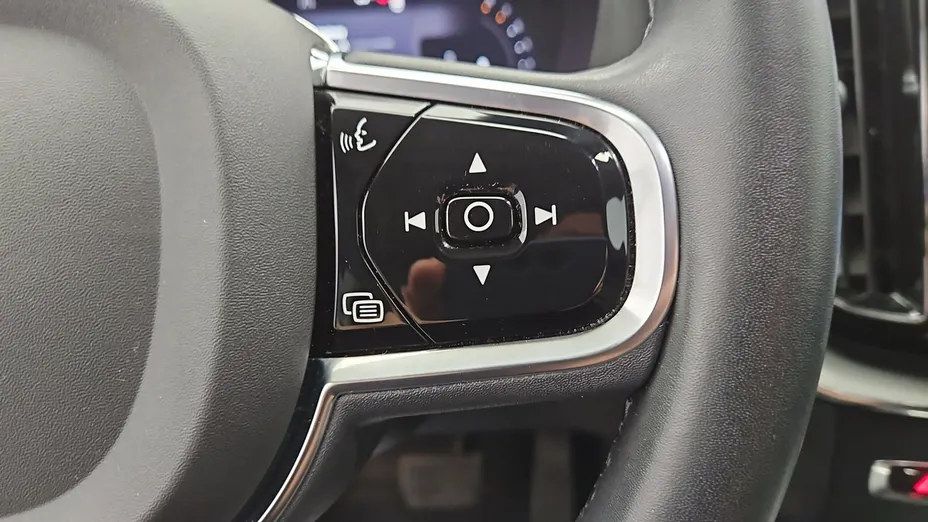 VOLVO XC60 -