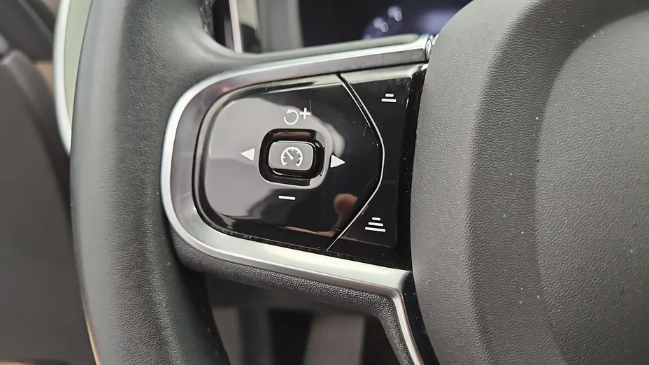 VOLVO XC60 -