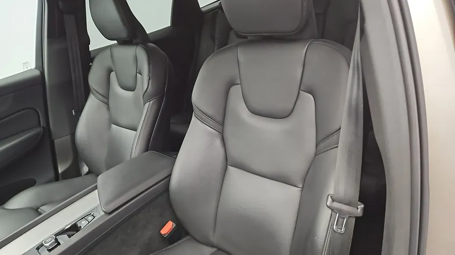 VOLVO XC60 -