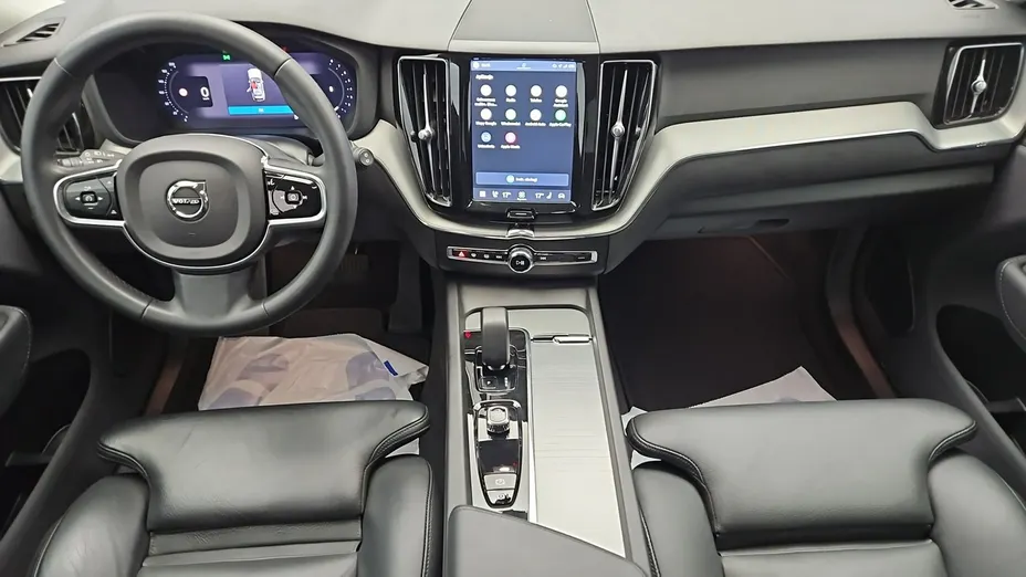 VOLVO XC60 -