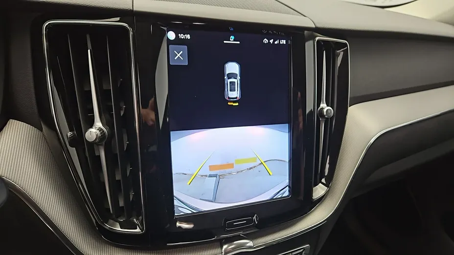 VOLVO XC60 -