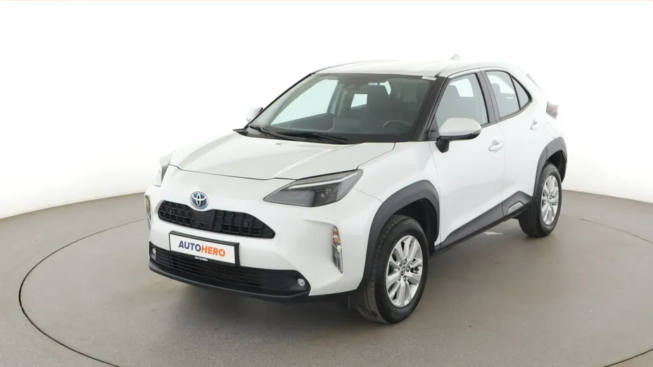 TOYOTA Yaris Cross -