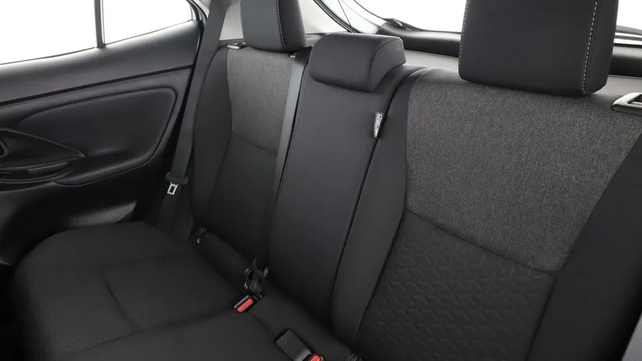 TOYOTA Yaris Cross -