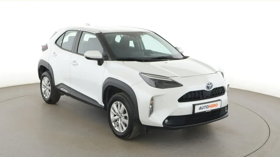 TOYOTA Yaris Cross -