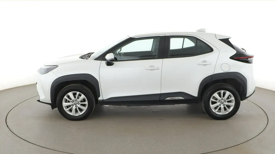 TOYOTA Yaris Cross -