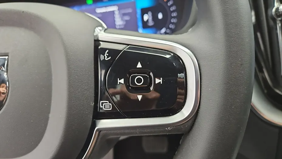 VOLVO XC60 -