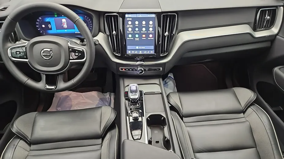 VOLVO XC60 -