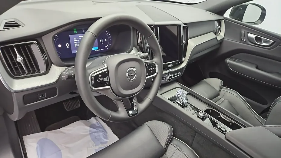 VOLVO XC60 -