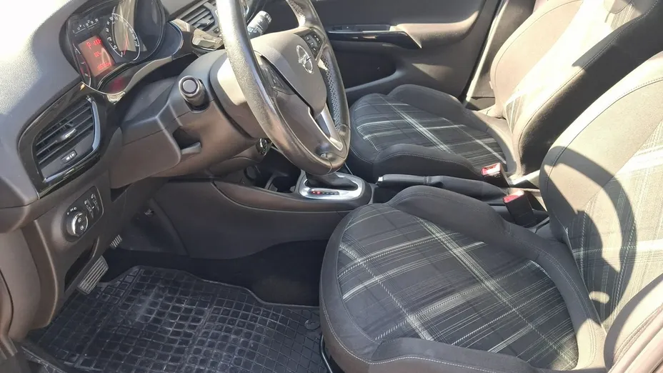 OPEL Corsa -